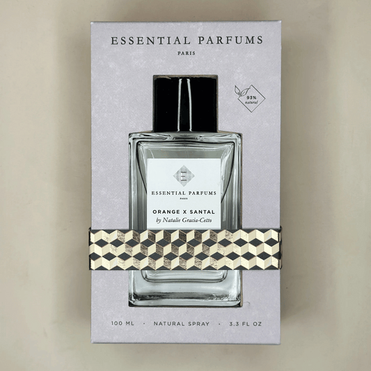 Flacon de Orange X Santal dans son packaging de la marque Essential Parfum disponible en 100ml rechargeable et en 10ml